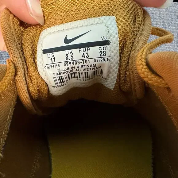 Nike Air Max Tavas Men’s Sneakers in Mustard Yellow - Size 11 - Picture 6 of 6